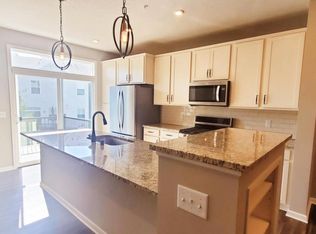 8098 Evergreen Ln N, Maple Grove, MN 55369