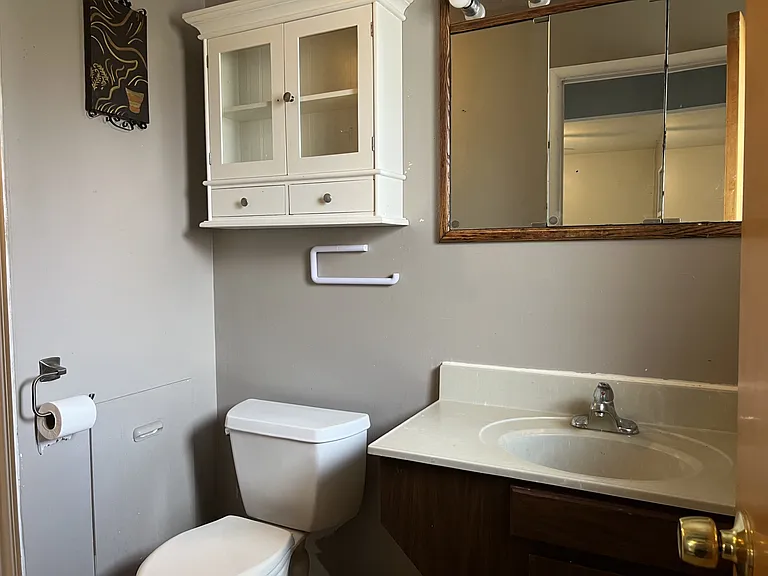 736 Forest St — Photo 11