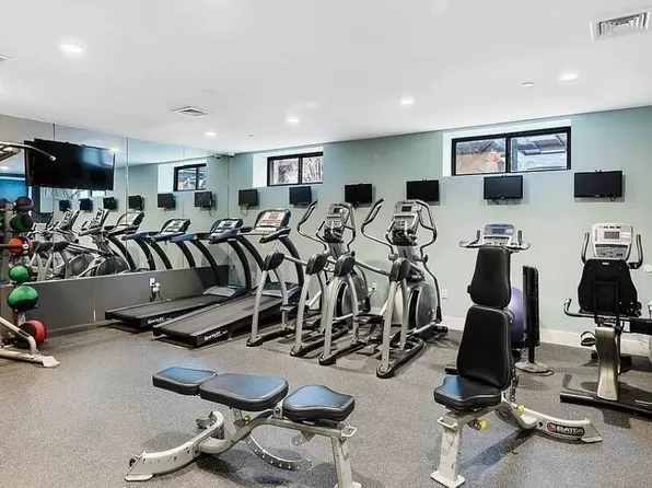 75 Ralph Avenue image 6 of 9