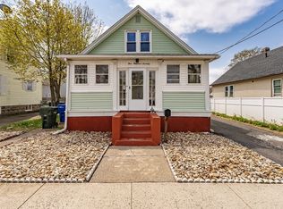 170 Eddy St, Springfield, MA 01104