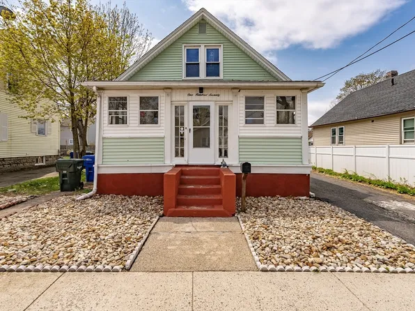 170 Eddy St, Springfield, MA 01104