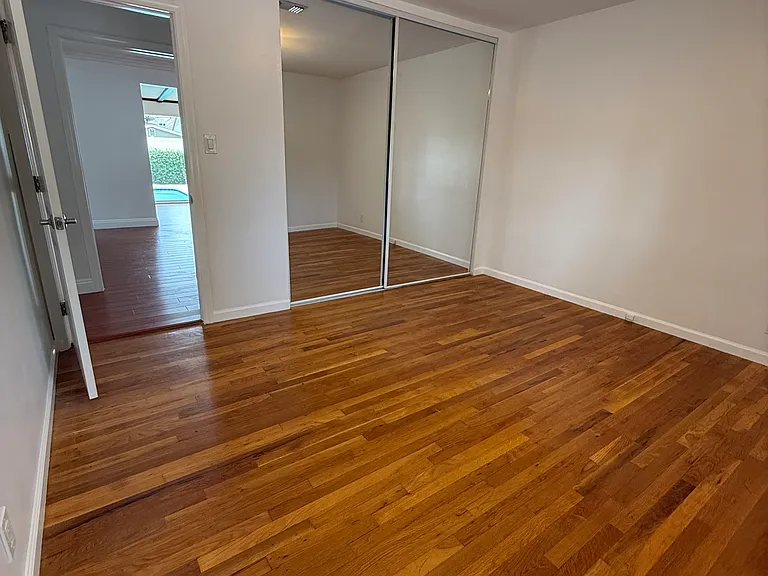 17346 Martha St — Photo 9