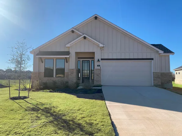 152 W Magnolia Cir, La Vernia, TX 78121