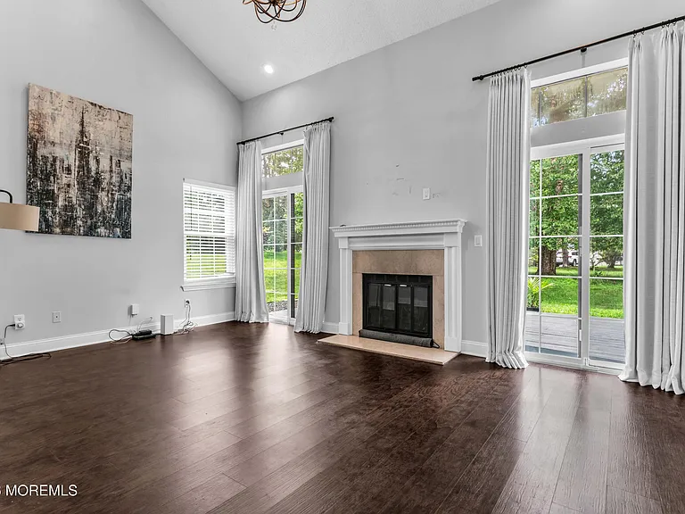 141 Old Orchard Ln — Photo 16