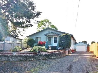 1643 Lund Ave, Coos Bay, OR 97420