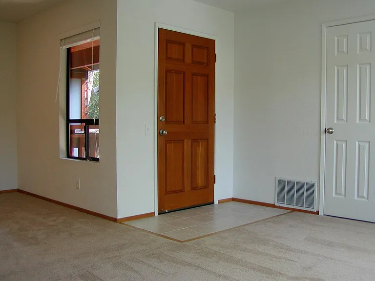 930 Colina Ct #3 — Photo 5