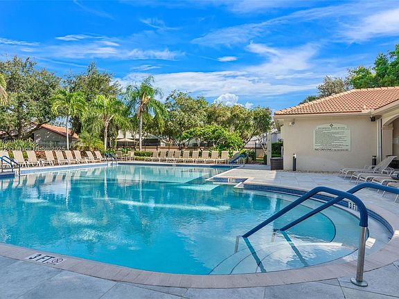 5th image of 11155 Mandalay Way