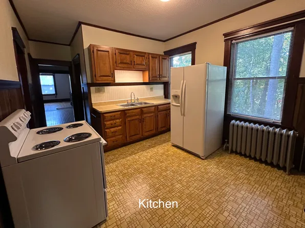 263 Silver St, Greenfield, MA 01301