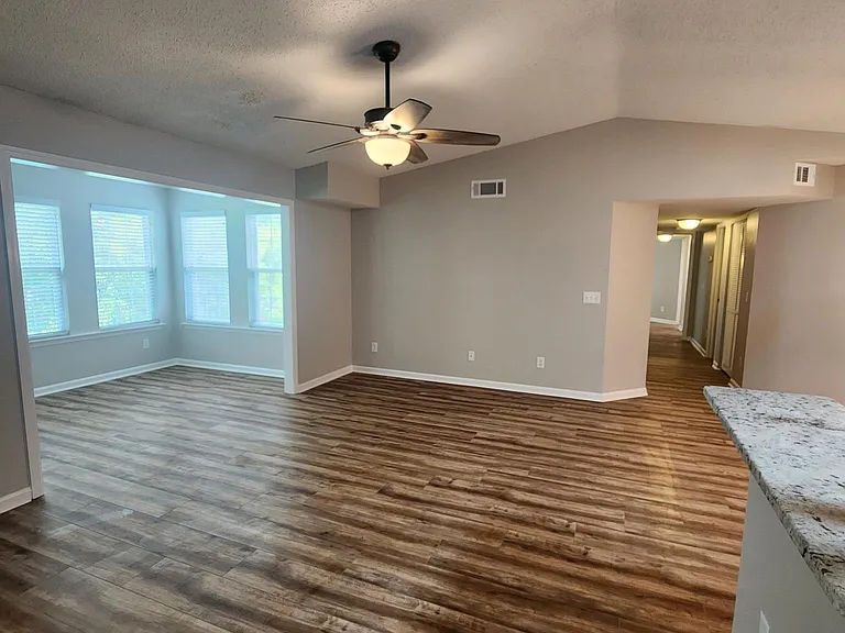 8549 Hopkins Cir #H — Photo 5