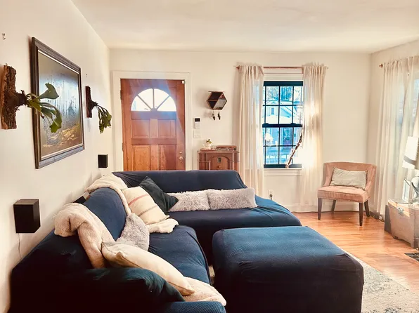 231 Saunders Ave, Louisville, KY 40206