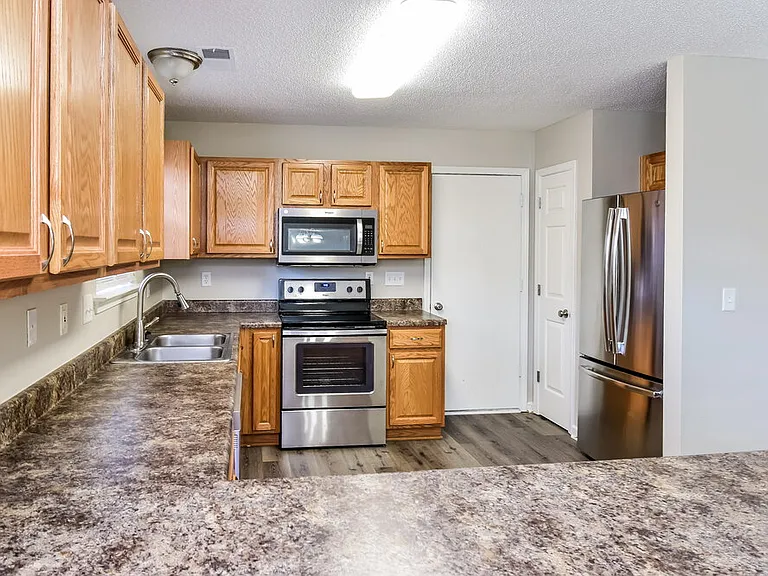 7296 Green Ash Dr — Photo 8