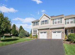 940 Huntington Dr #940, Fishkill, NY 12524