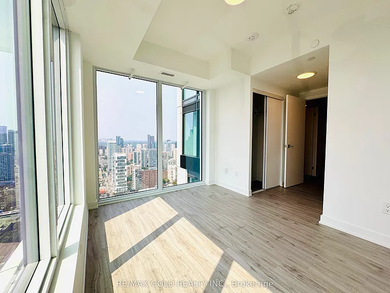 252 Church St #LPH03 — Photo 44