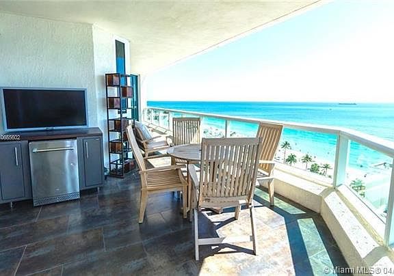 3rd image of 101 S Fort Lauderdale Beach Blvd APT 1501