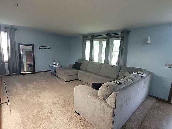 5th image of 1438 Cardinal Dr