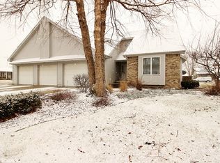 314 W 7th St, Manteno, IL