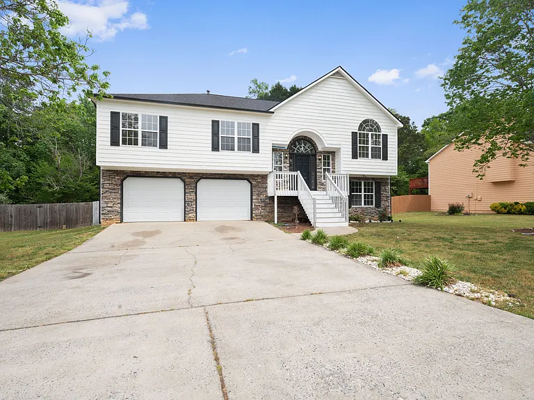 1414 Paddocks Way — Photo 33