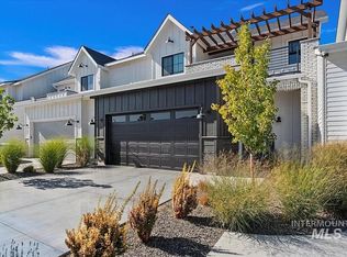4194 W Lovegood Ln, Meridian, ID 83646