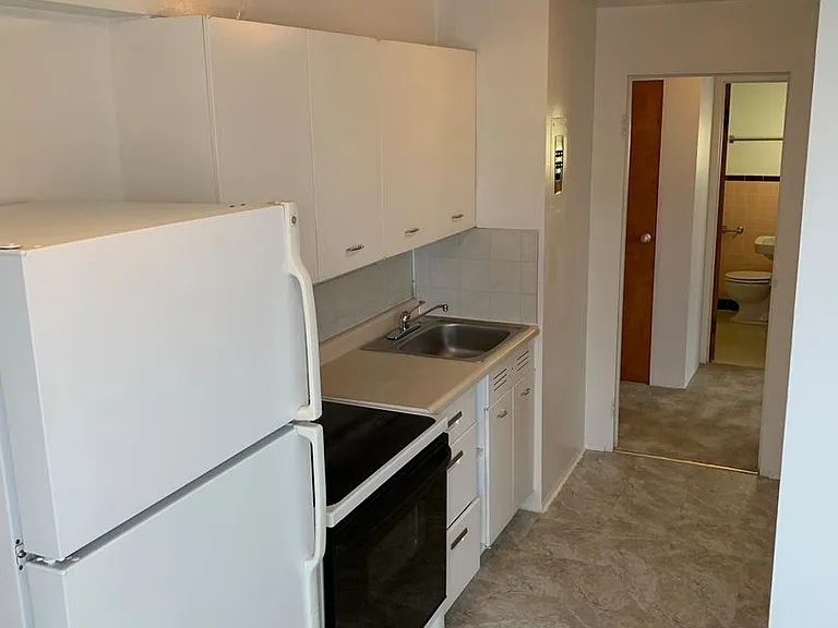 The Avenue apartments — Photo 9