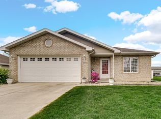 2902 Liberty Dr, Crown Point, IN 46307