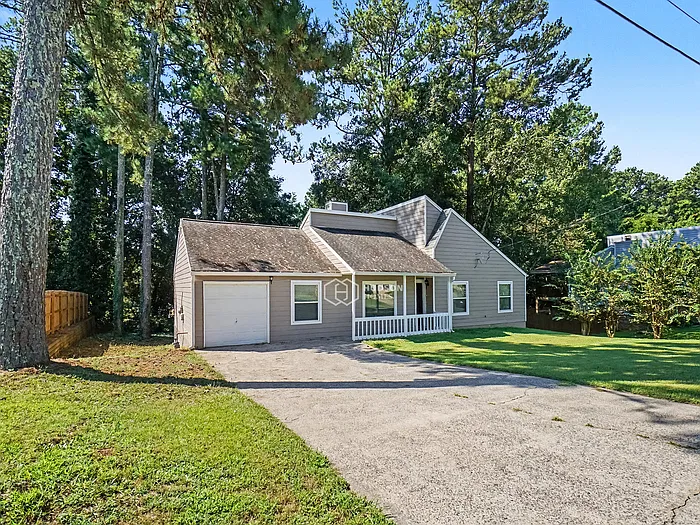 4 bed, 2.0 bath, 1632 sqft, $2,255 — Photo 4