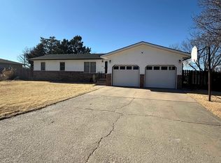 1064 N Kilian St, Russell, KS 67665