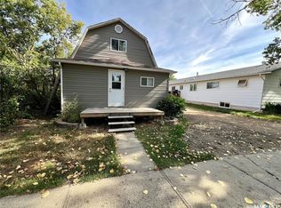 82 3rd Ave E, Central Butte, SK S0H0T0