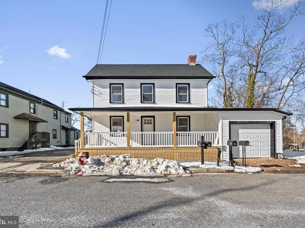 29 Church St, Elmer, NJ 08318