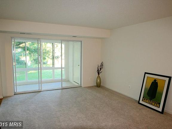 5th image of 10220 Bushman Dr APT 8214