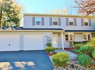 1 Sherwood Dr, Freehold, NJ 07728