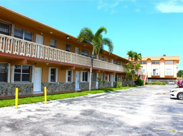1154 W 35th St APT 221, Hialeah, FL 33012