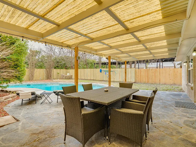 11210 Cotillion Dr — Photo 25