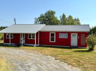 813 Dexter Rd, Corinna, ME 04928