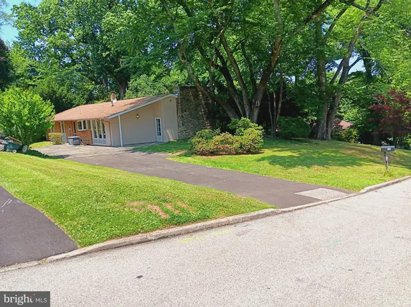 208 Gribbel Rd, Wyncote, PA 19095