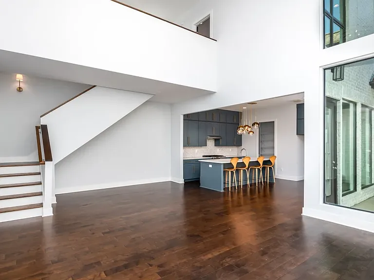 7092 Fain Park Dr — Photo 3
