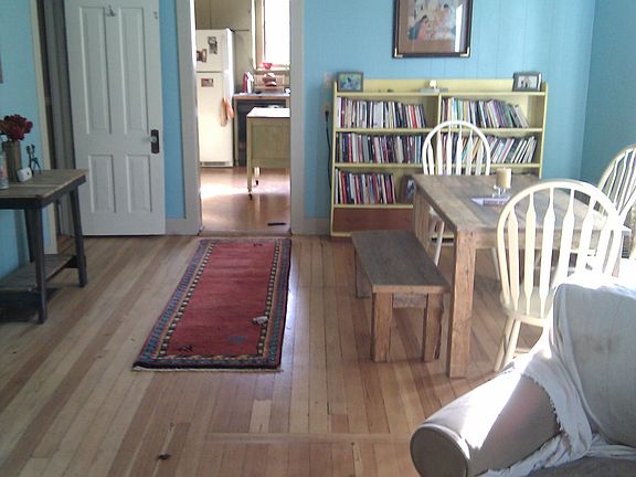 3rd image of 1017 Sherwood St