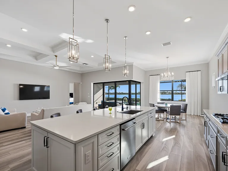 7849 Mainsail Ln — Photo 20