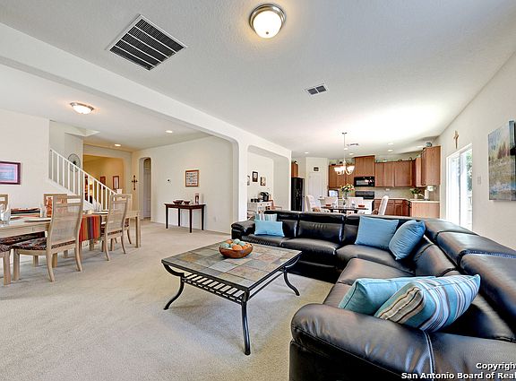 4th image of 9003 Pine Creek Dr