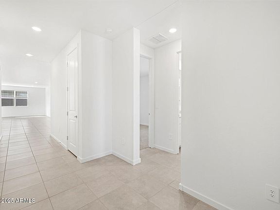 3rd image of 4265 W HANNAH Street