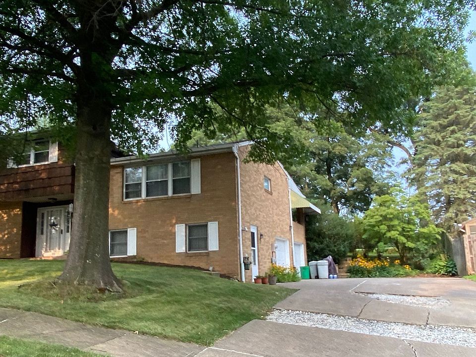 2nd image of 135 Tynewood Dr