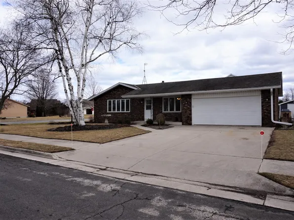 801 Ontario Ave, Oostburg, WI 53070