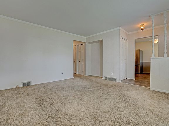 5th image of 42138 Montroy Dr