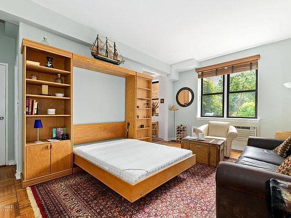 5th image of 350 Bleecker St APT La