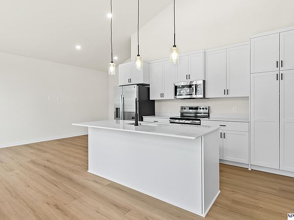 4th image of 10270 Riverside Ln #147