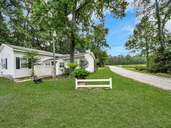 41 Lakeview Dr, New Waverly, TX 77358
