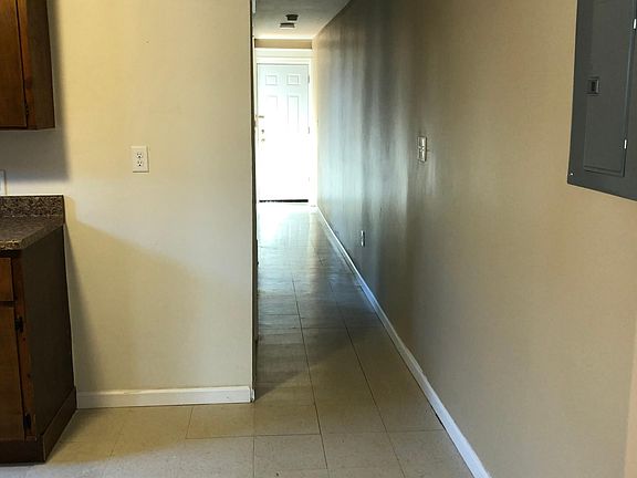 4th image of 631 Chilton Ave APT 4