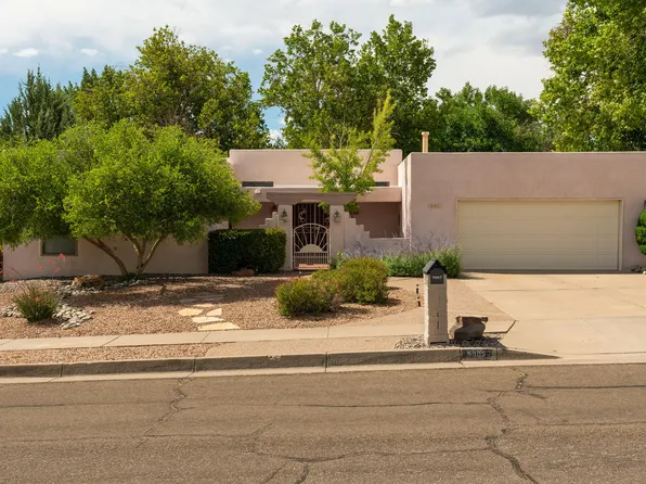 9005 Caminito Dr NE, Albuquerque, NM 87111