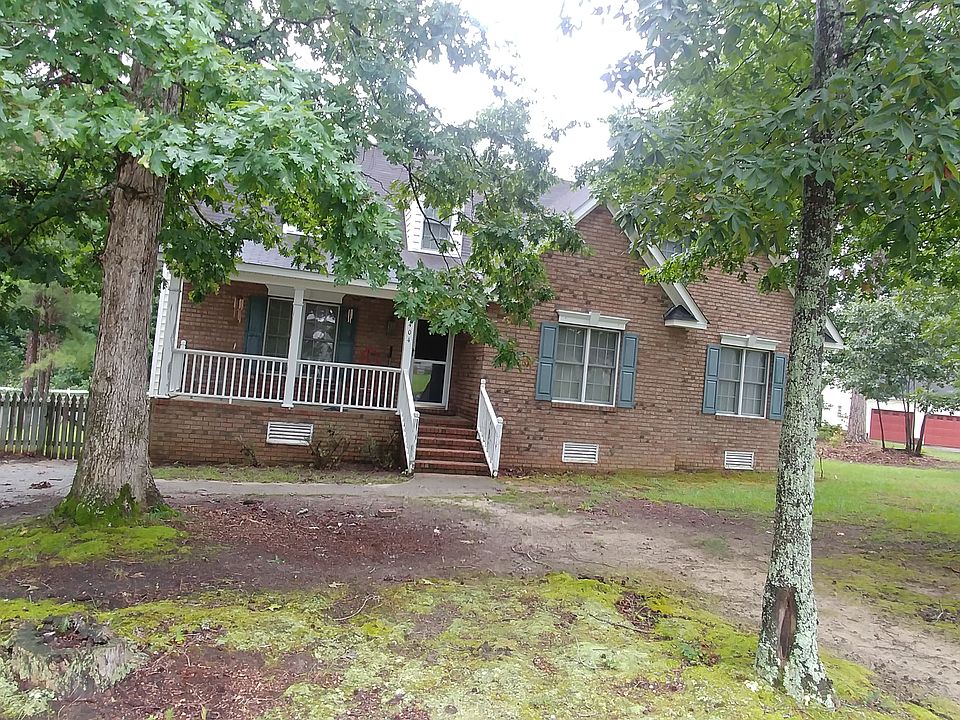 1st image of 404 Woodfield Dr