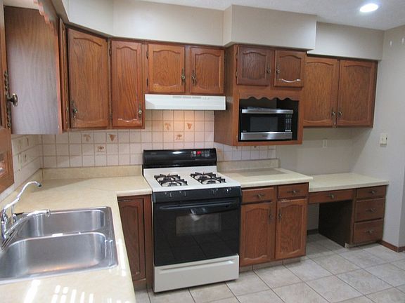 5th image of 2505 Park Dr