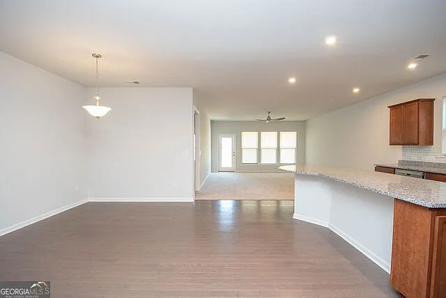 147 Soundview Trce — Photo 11